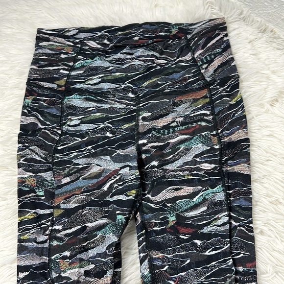 Lululemon Fast And Free 7/8 Tight Mini Sweatr Multi Black - Picture 3 of 7